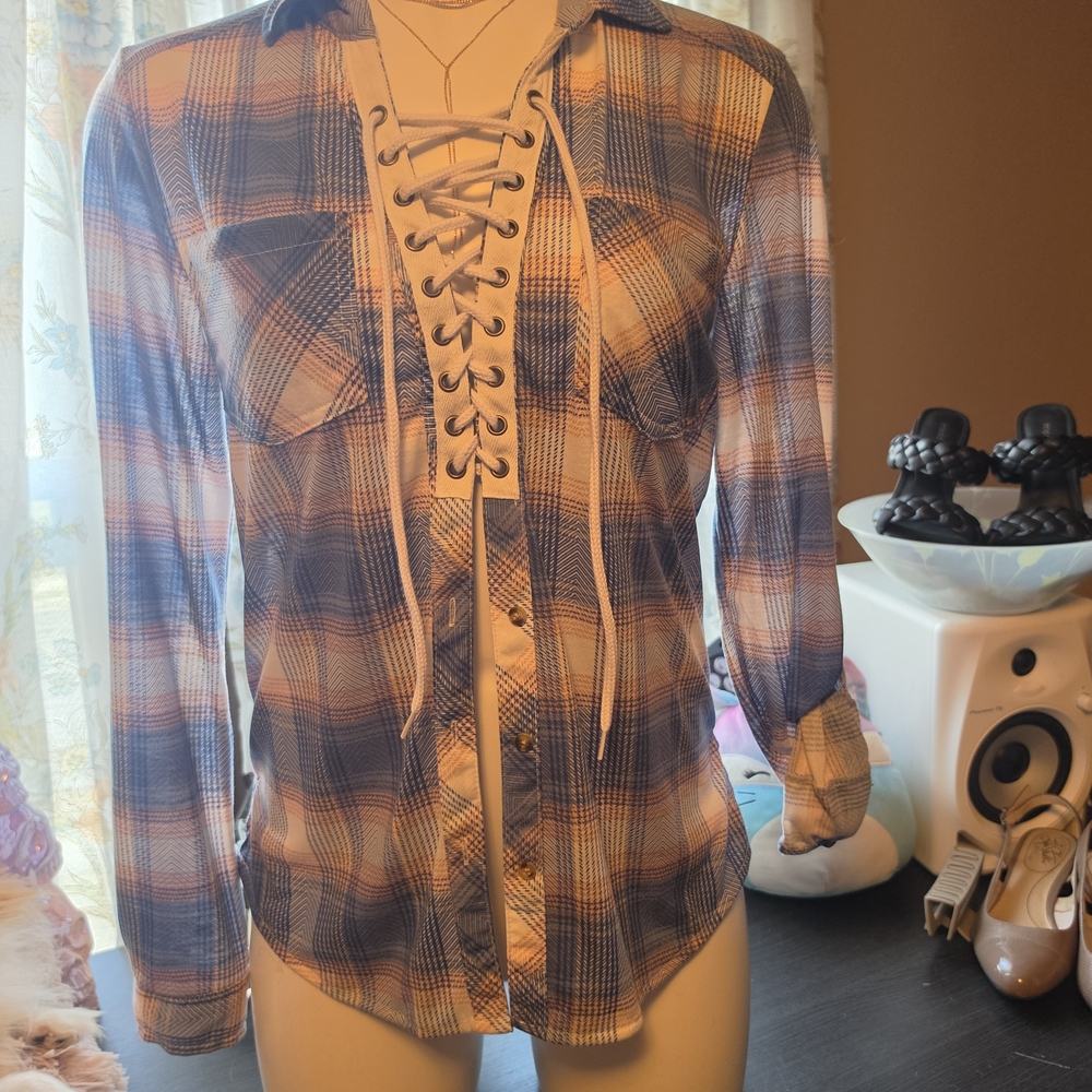 Daytrip Plaid Lace-Up Button-Down Shirt - Blue & Cream
